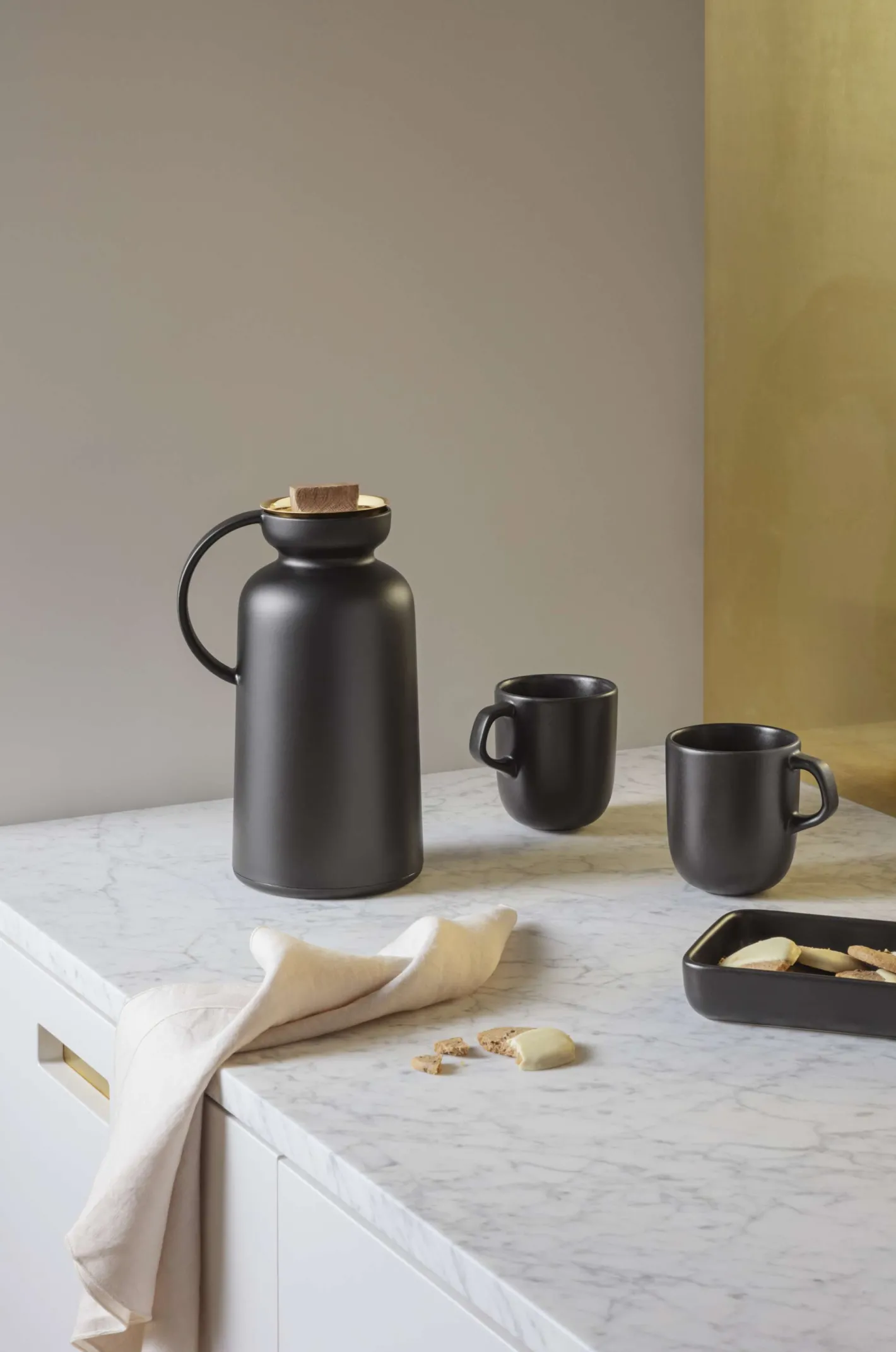 Eva Solo Termokander^Silhouette termokande - 1 liter - Sort / messing